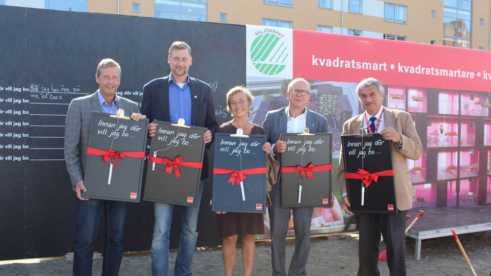 Första spadtag Kvarnbergsplan i Huddinge
