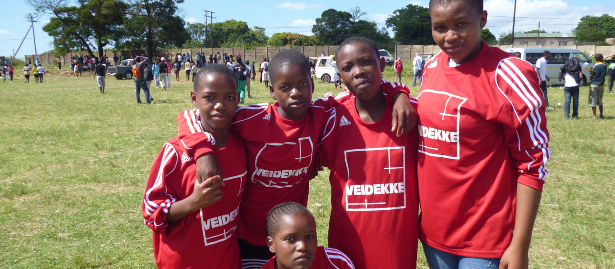Veidekke bygger fotbollscenter för tjejer i Sydafrika.