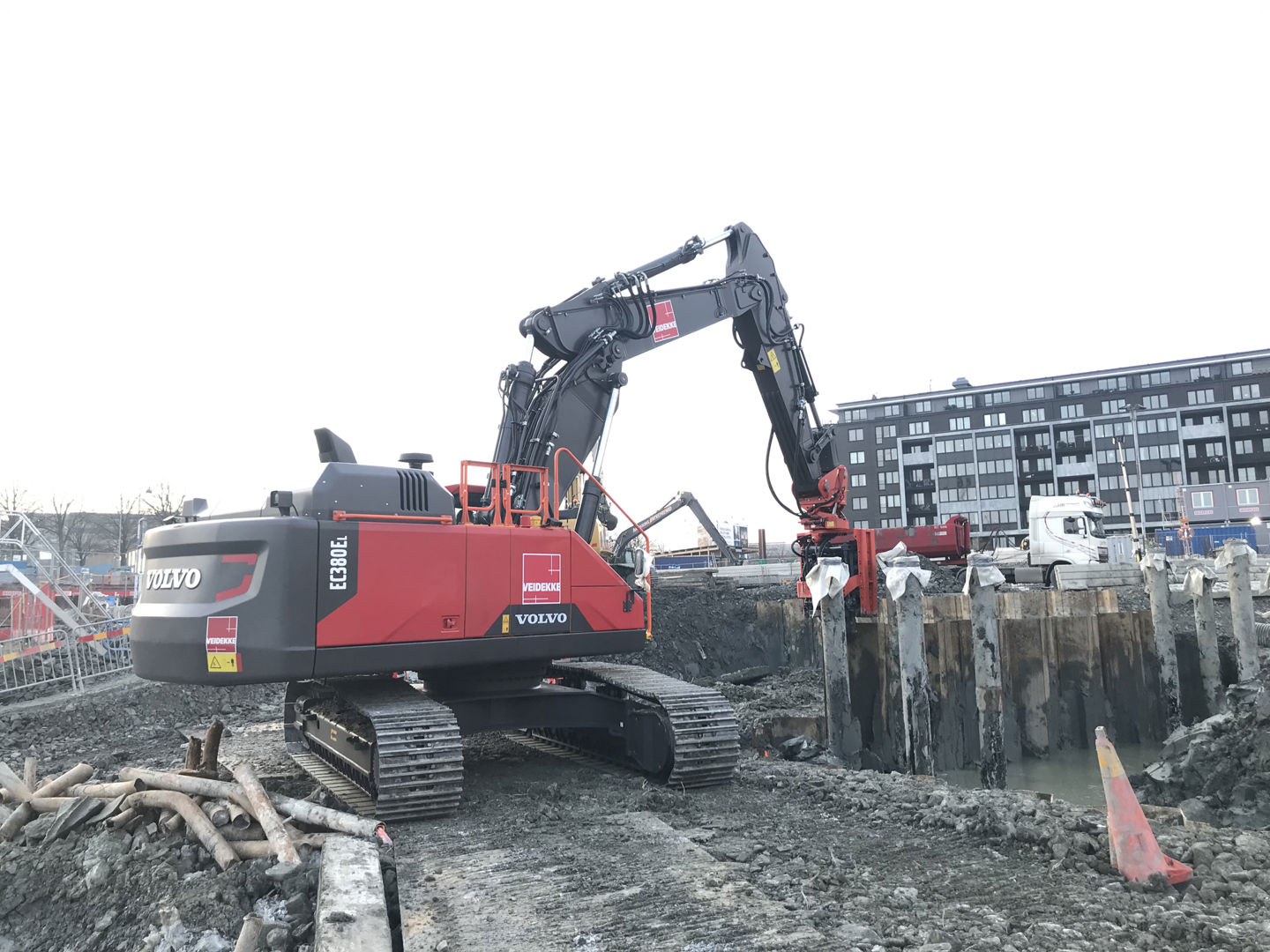 Volvo EC380 Movax