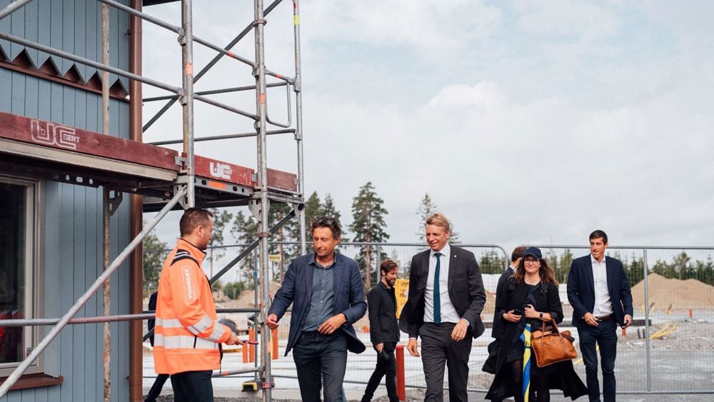 Bostadsminister Per Bolund invigde Veidekkes nya bostadskoncept