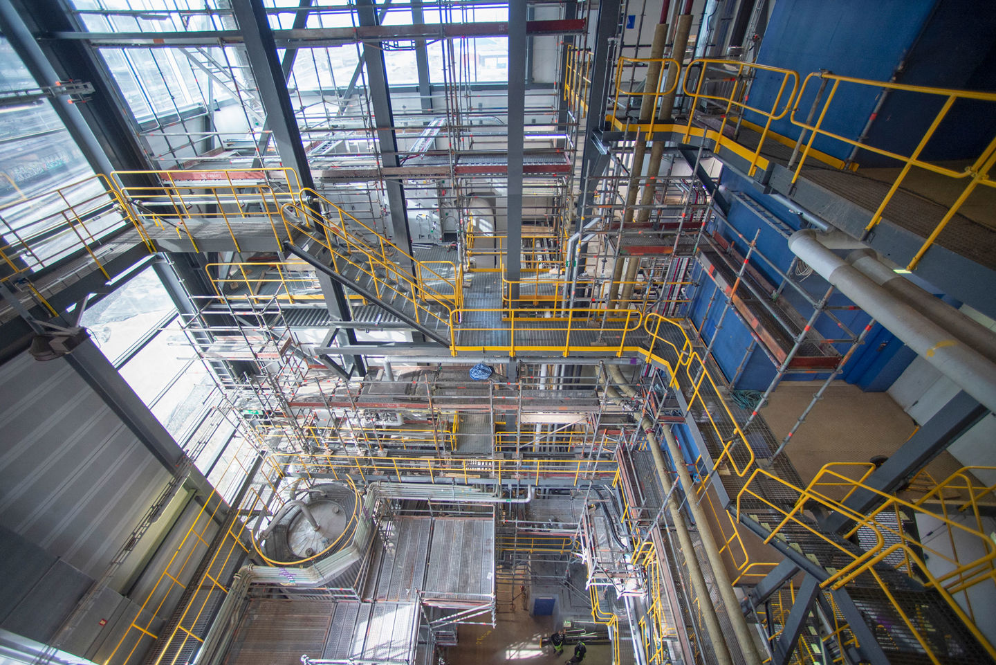 Renovas anläggning för zinkåtervinning på avfallskraftvärmeverket i Sävenäs utanför Göteborg. Interiör bild med vy ovanifrån.