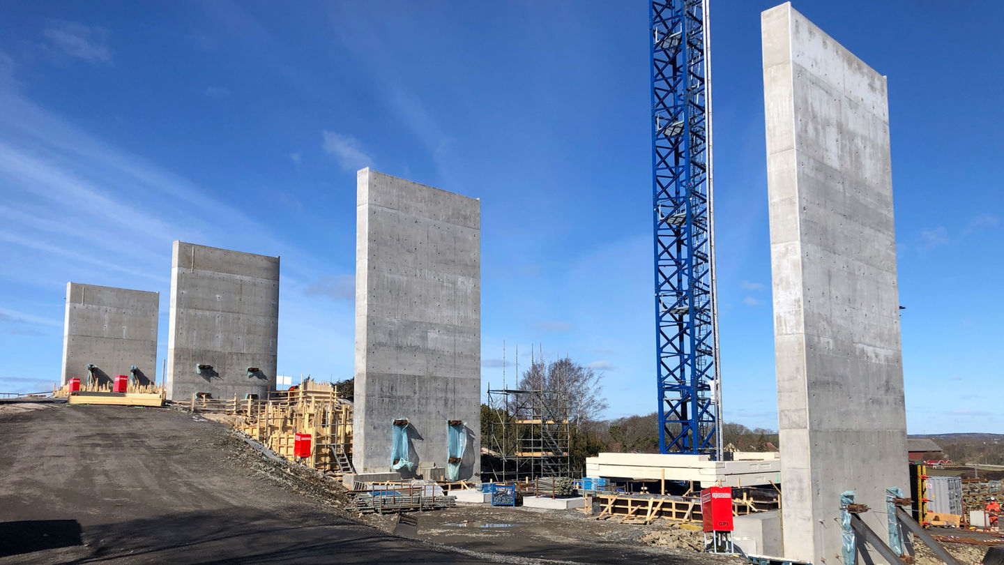 Fyra betongpelare som kommer att bli en del av Våga Vattentorn.
