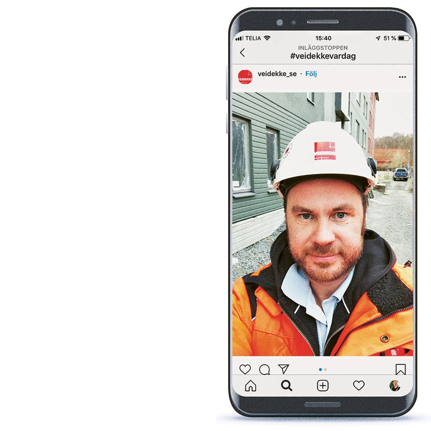 Mobiltelefonskärm med bild på man i hjälm