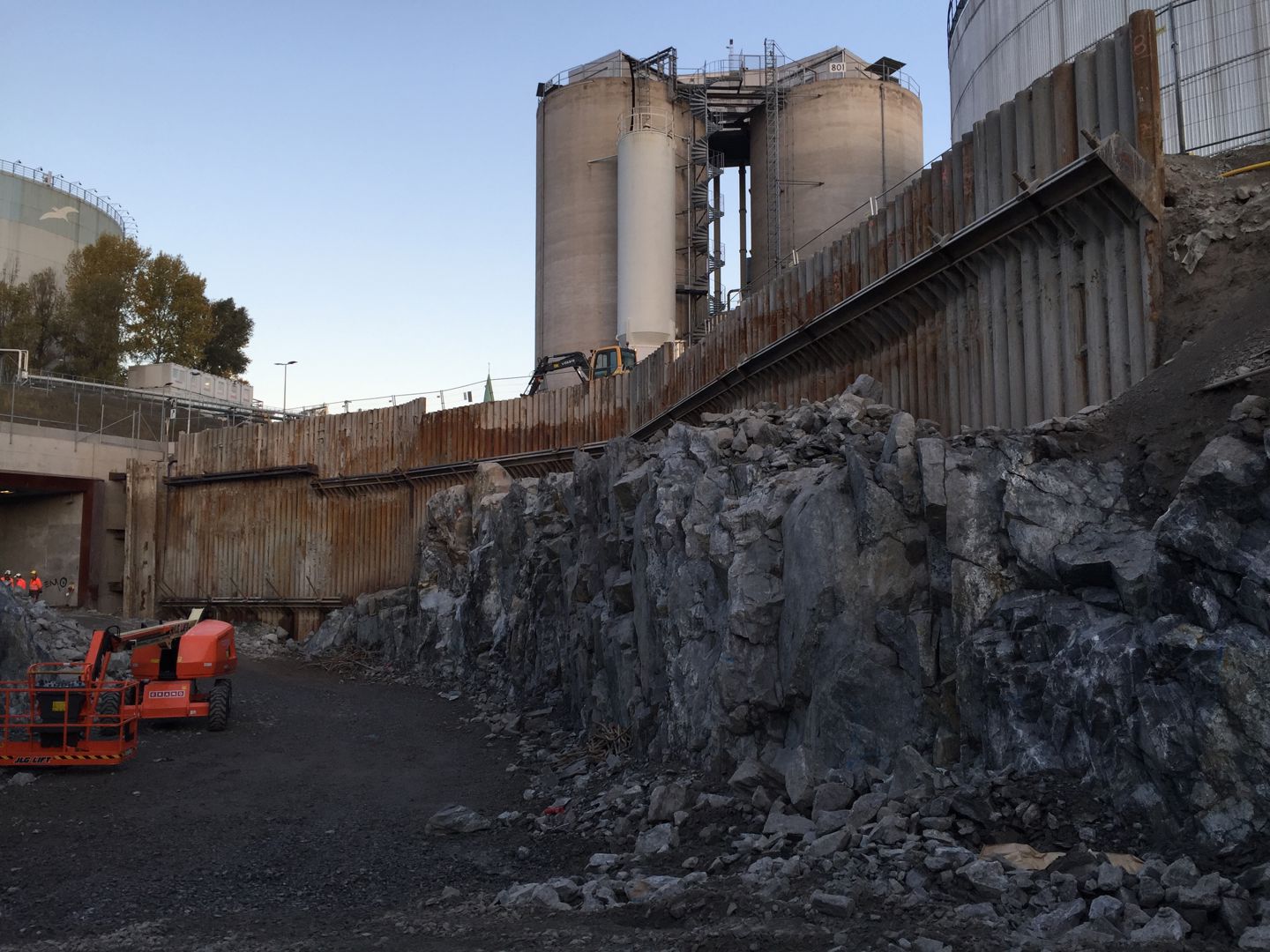 En borrad Pilewall vid hamnpåfarten i Värtahamnen.